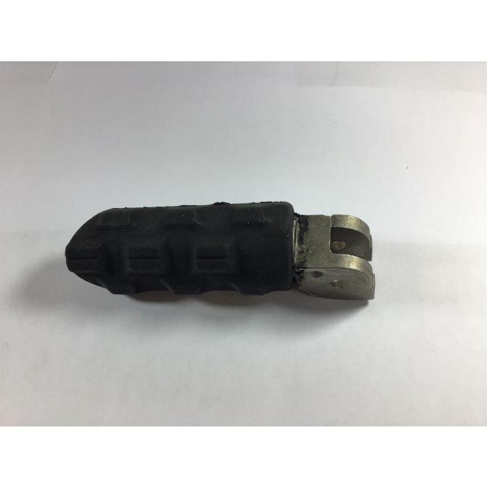 SWM R/H FOOTREST RUBBER (650) - 8A0085928